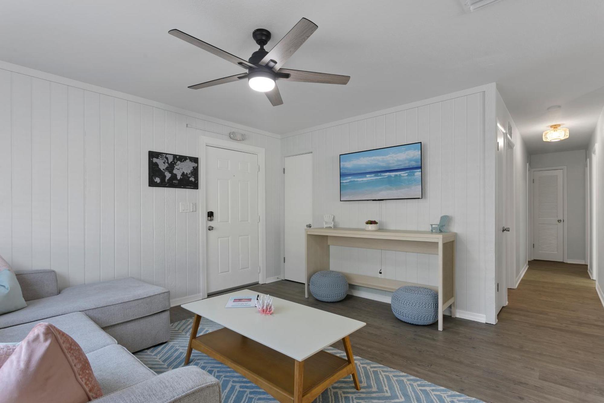 5 Min Beaches~mini Golf~pool Table~pets~king Bed + Ferienhaus