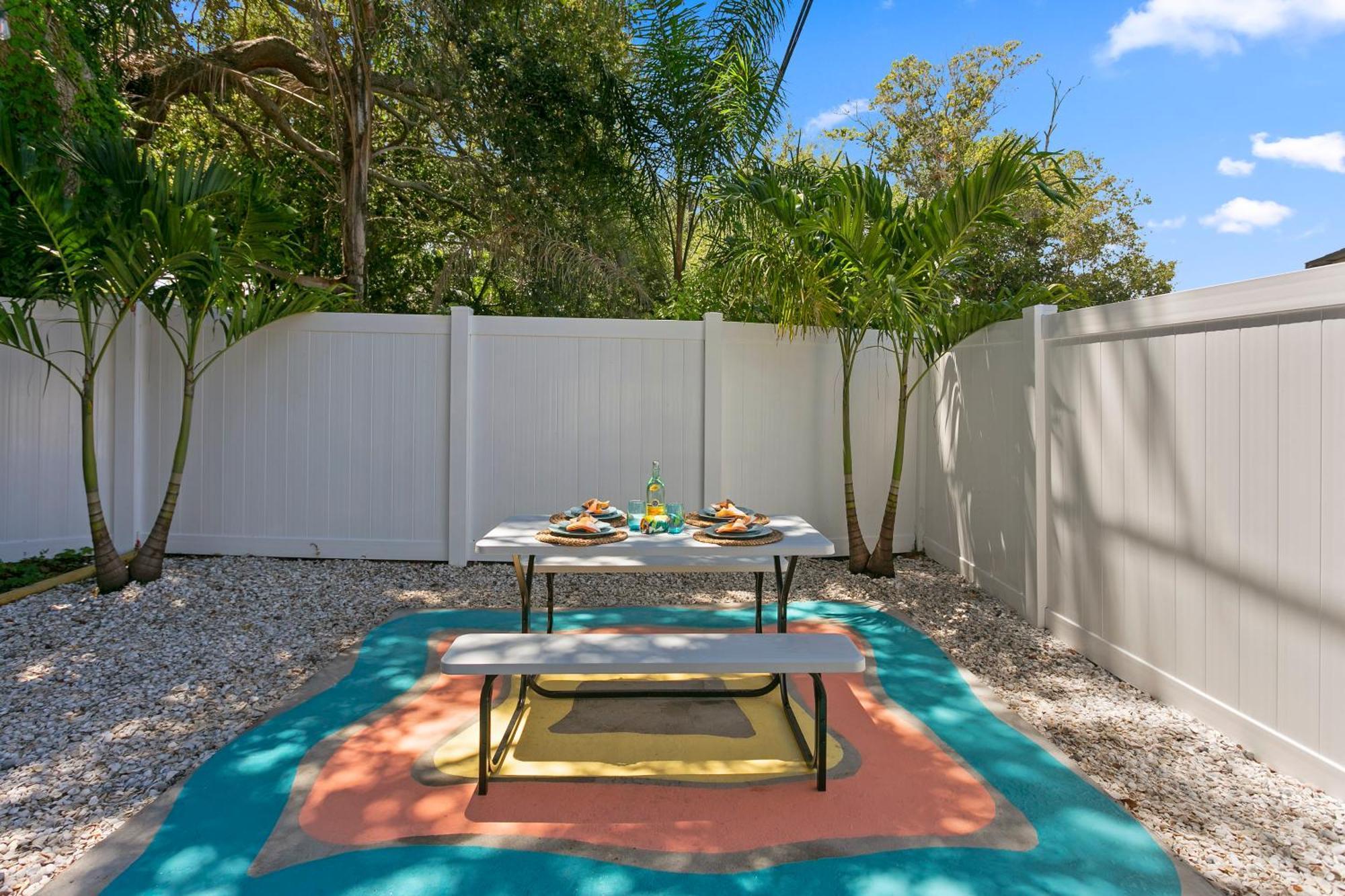 5 Min Beaches~mini Golf~pool Table~pets~king Bed + *